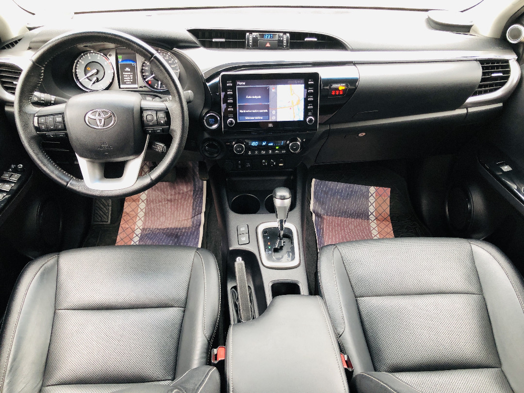 HILUX 2.8 D-4D TURBO DIESEL CD SRX 4X4 AUTOMÁTICO