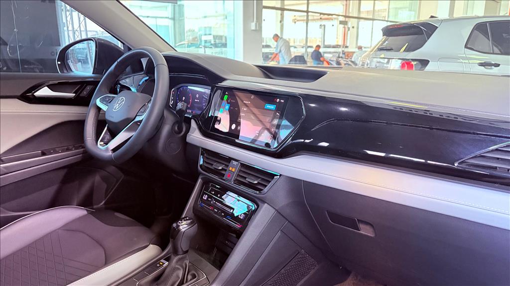 TAOS 1.4 250 TSI TOTAL FLEX COMFORTLINE AUTOMÁTICO8