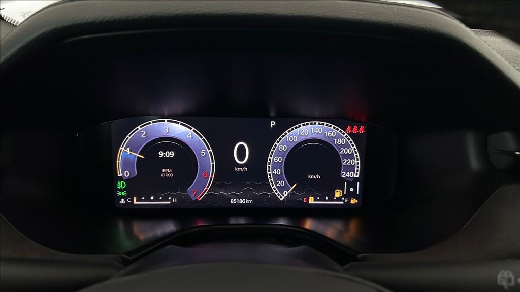 COMMANDER 1.3 T270 TURBO FLEX OVERLAND AT67