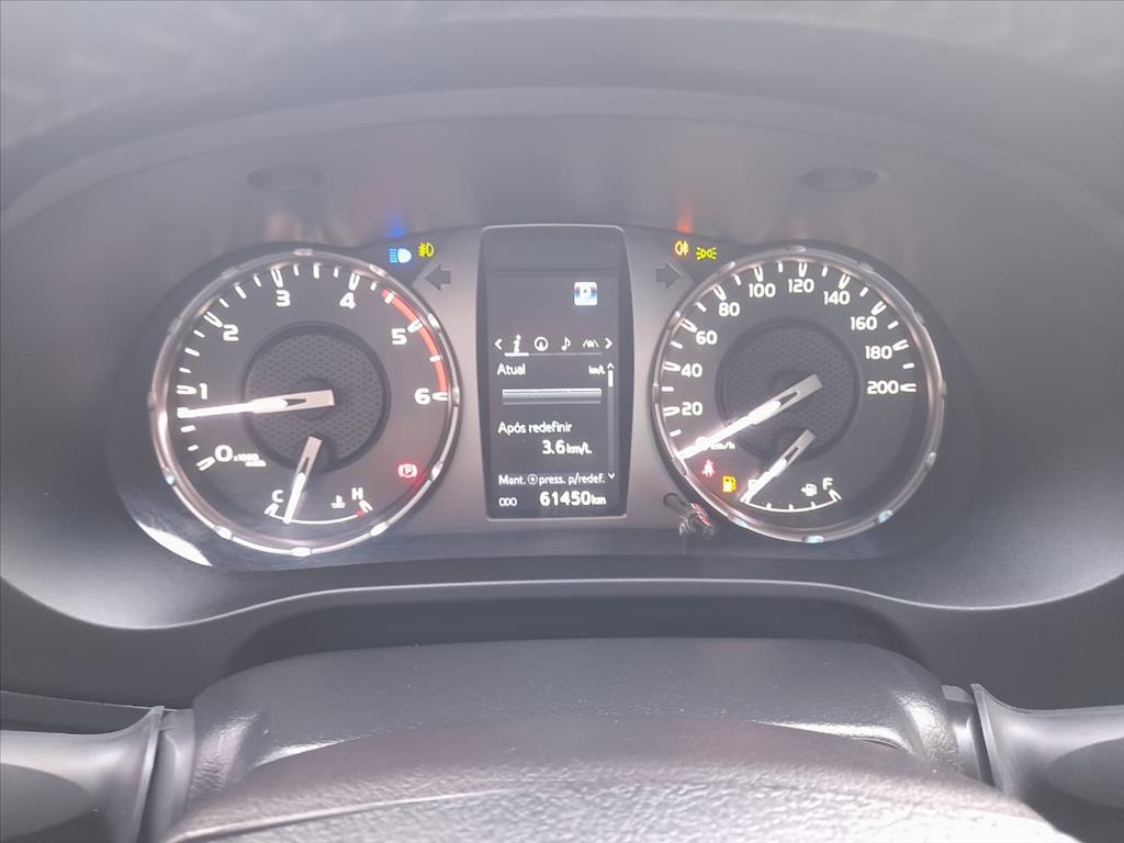 HILUX 2.8 D-4D TURBO DIESEL CD SRX 4X4 AUTOMÁTICO6