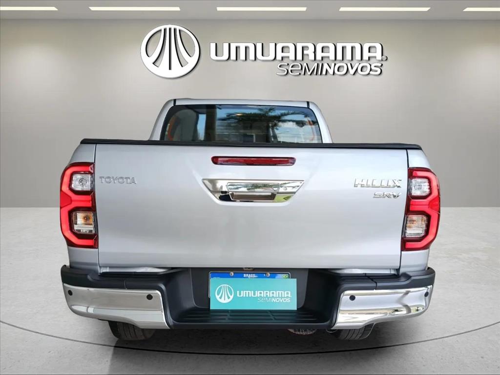 HILUX 2.8 D-4D TURBO DIESEL CD SRV 4X4 AUTOMÁTICO4