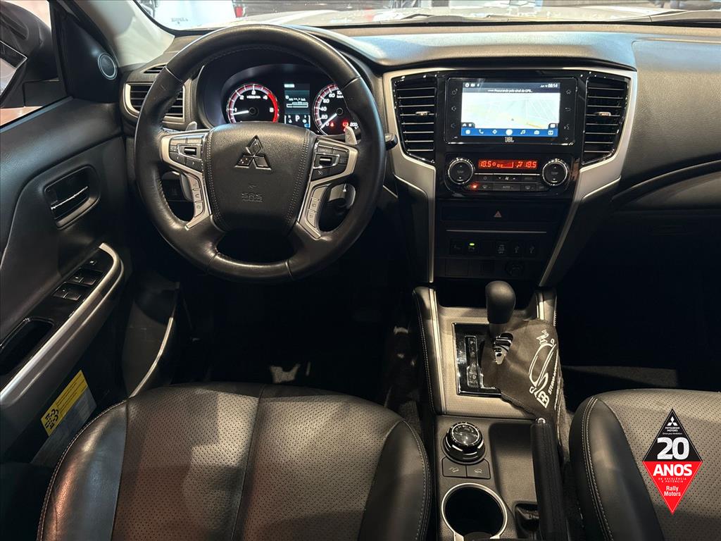 Mitsubishi-L200 TRITON-2.4 16V TURBO DIESEL SPORT HPE-S CD 4P 4X4 AUTOMÁTICO
