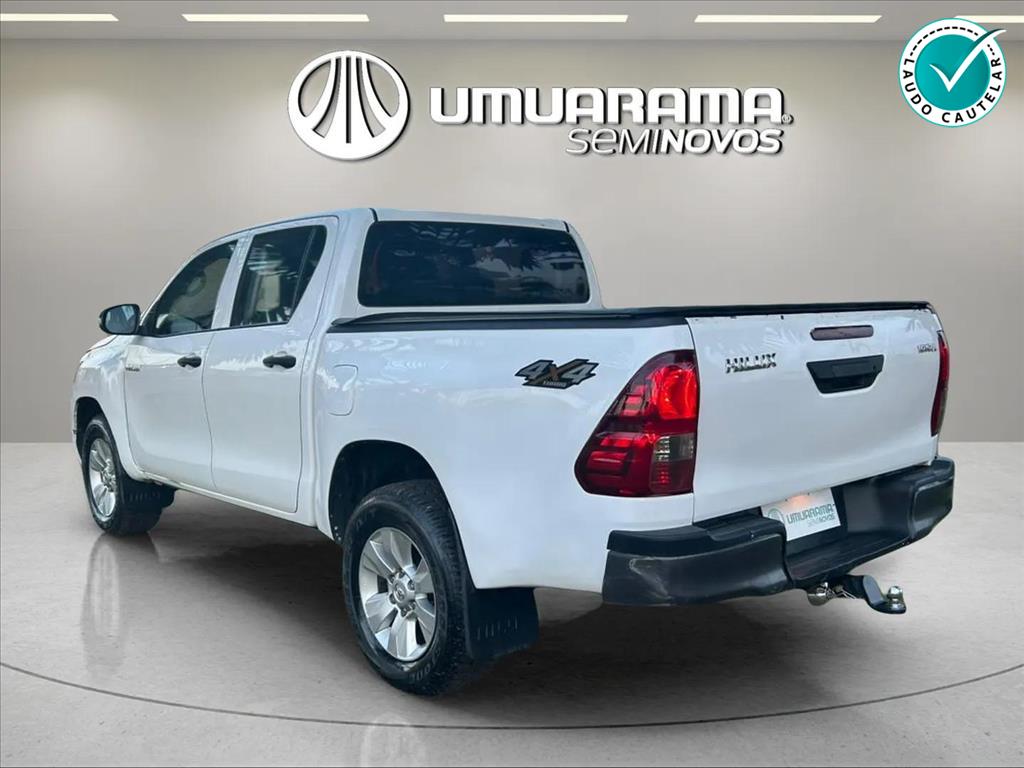 HILUX 2.8 D-4D TURBO DIESEL CD POWER PACK 4X4 MANUAL4