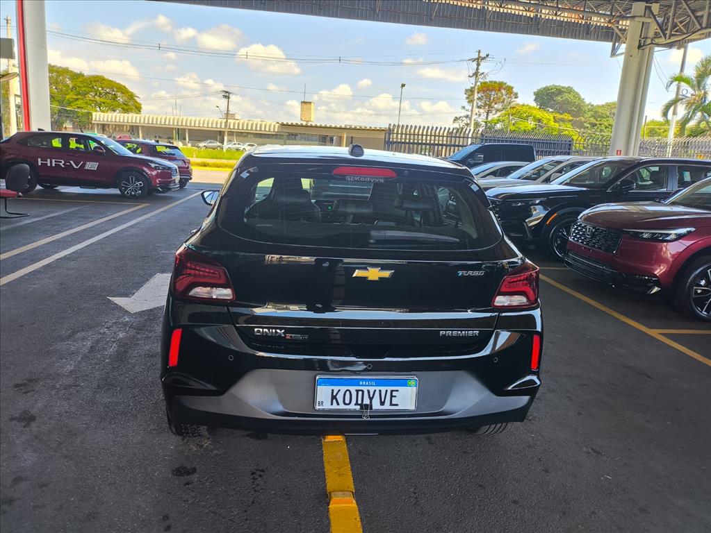 ONIX 1.0 TURBO FLEX AUTOMÁTICO7