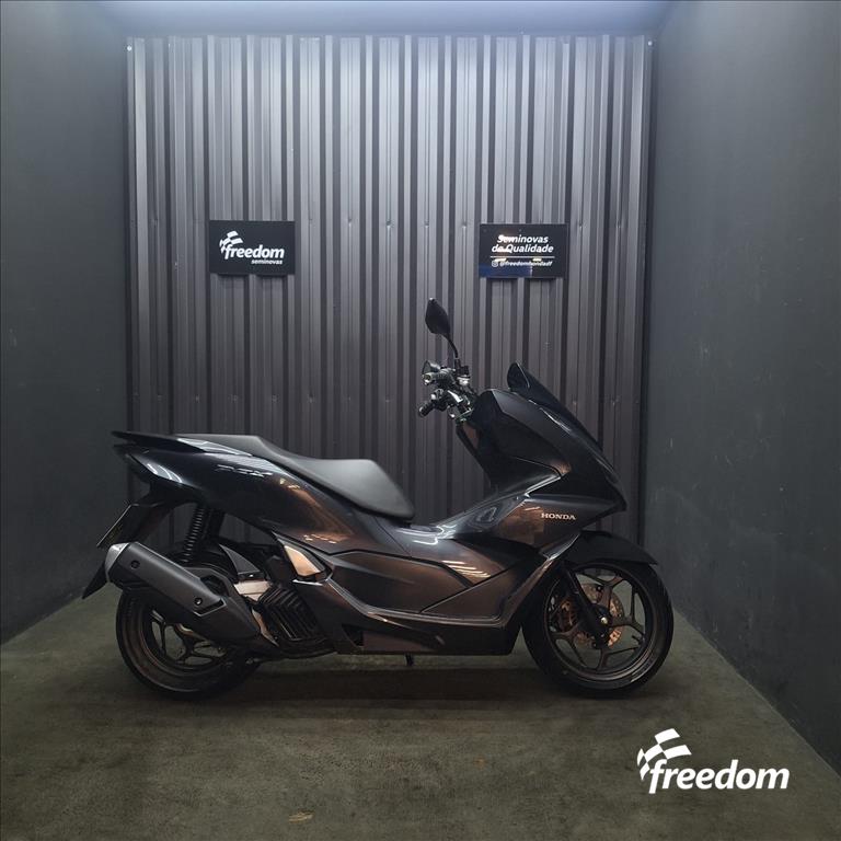 Moto HONDA do modelo PCX 160 CBS 2023/2023
