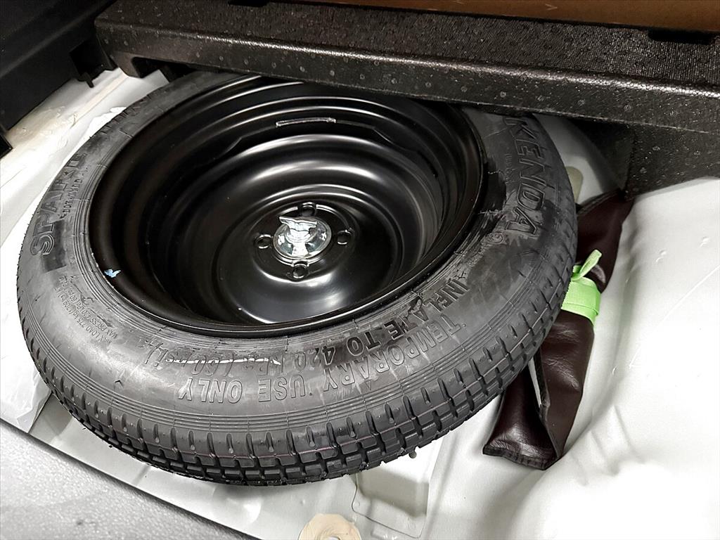 Honda City - 1.5 i-VTEC FLEX HATCH EX CVT