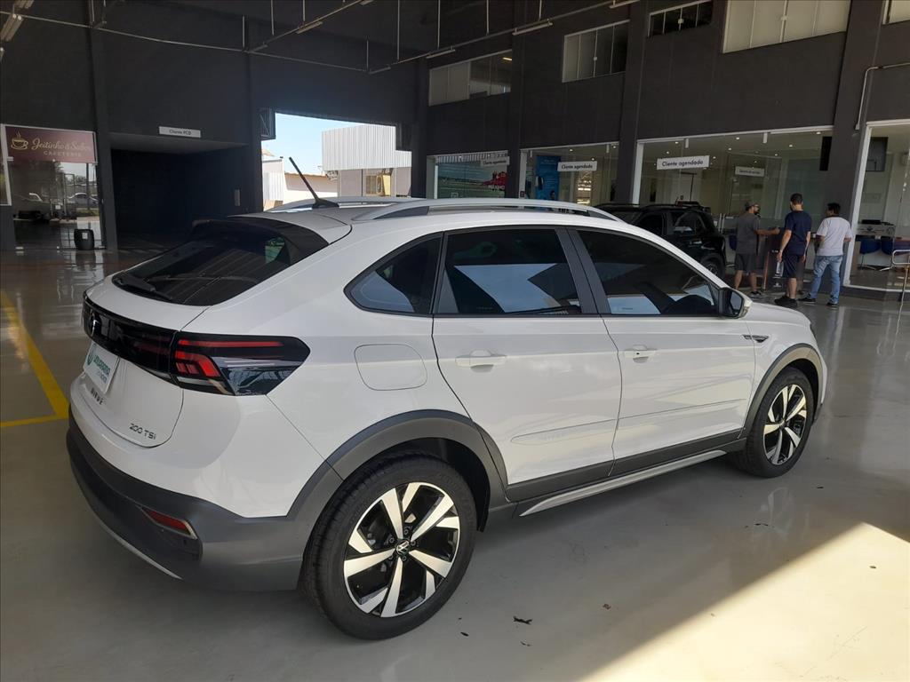 NIVUS 1.0 200 TSI TOTAL FLEX HIGHLINE AUTOMÁTICO5