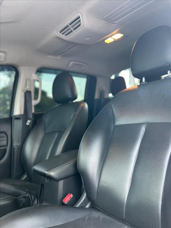 Mitsubishi-L200 TRITON-2.4 16V TURBO DIESEL SPORT HPE-S CD 4P 4X4 AUTOMÁTICO