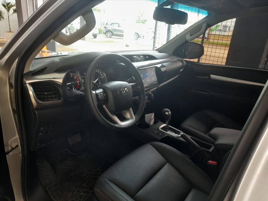 HILUX 2.8 D-4D TURBO DIESEL CD SRV 4X4 AUTOMÁTICO10