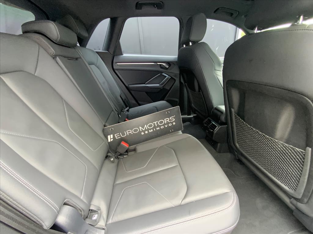 Audi-Q3-2.0 40 TFSI GASOLINA PERFORMANCE BLACK QUATTRO TIPTRONIC