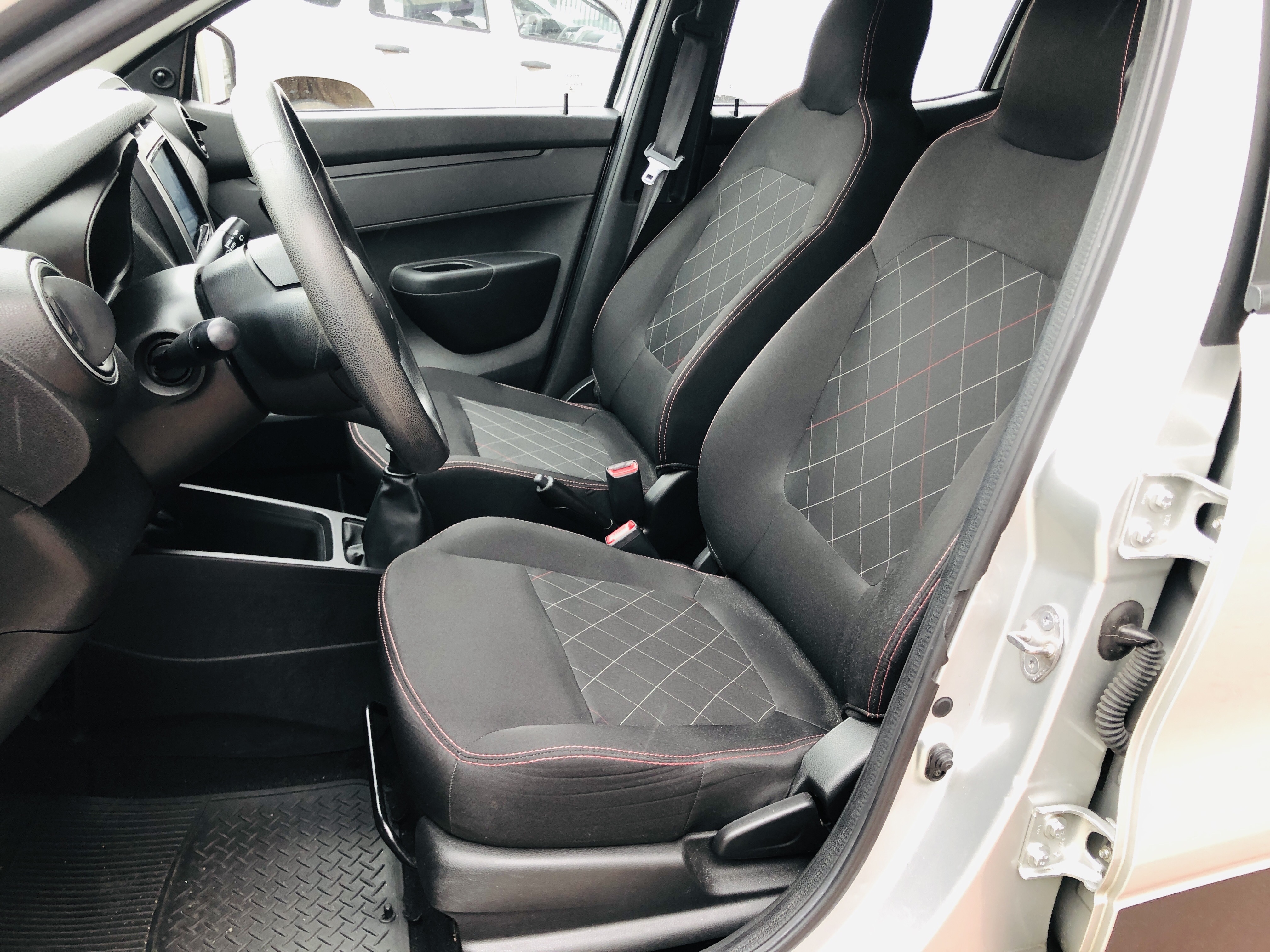 KWID 1.0 12V SCE FLEX ZEN MANUAL7