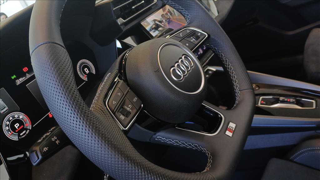 A3 2.0 40 TFSI GASOLINA SEDAN PERFORMANCE BLACK S-TRONIC11