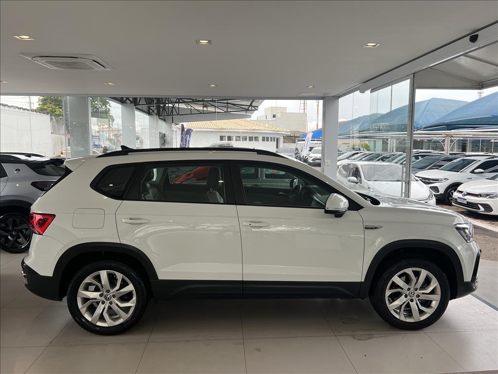 TAOS 1.4 250 TSI TOTAL FLEX COMFORTLINE AUTOMÁTICO3