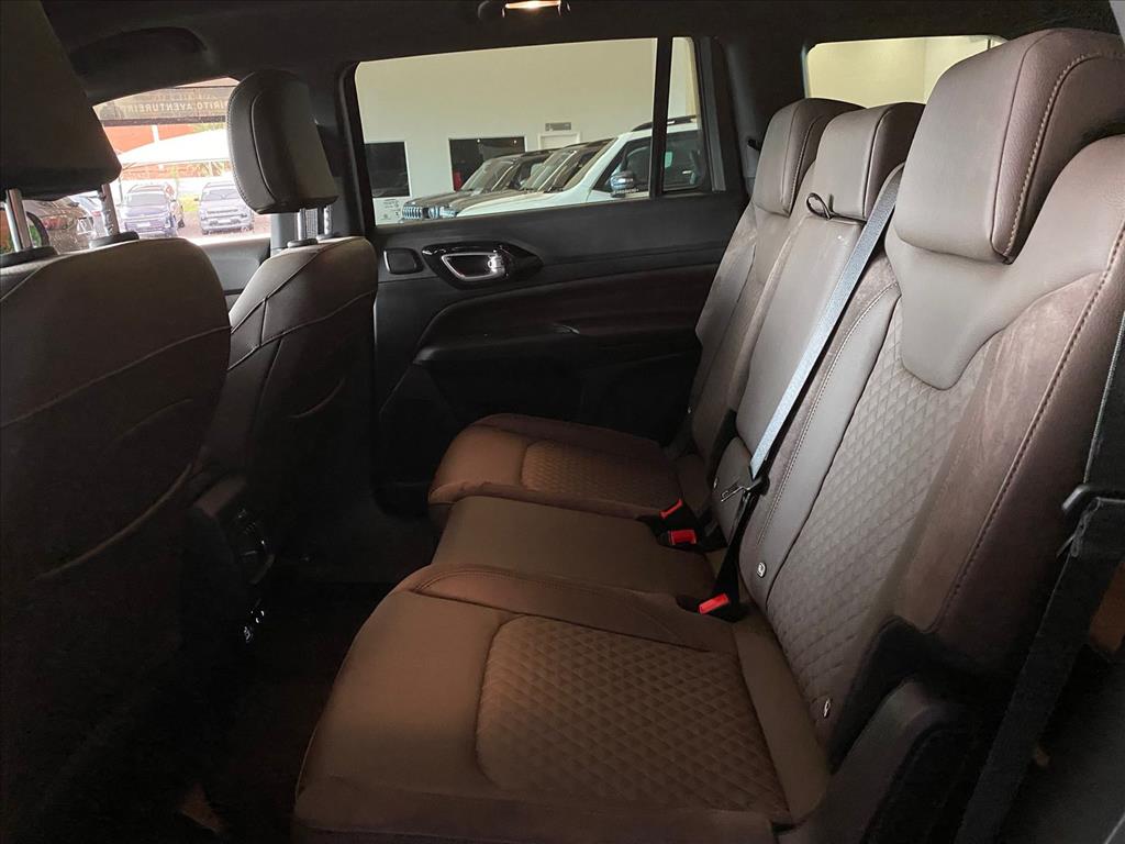 COMMANDER 1.3 T270 TURBO FLEX OVERLAND AT610