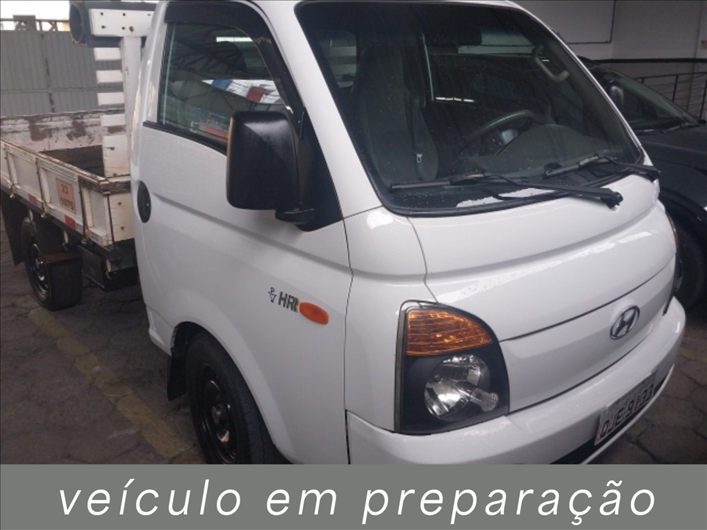 HR 2.5 LONGO SEM CAÇAMBA 4X2 16V 130CV TURBO INTERCOOLER DIESEL 2P MANUAL