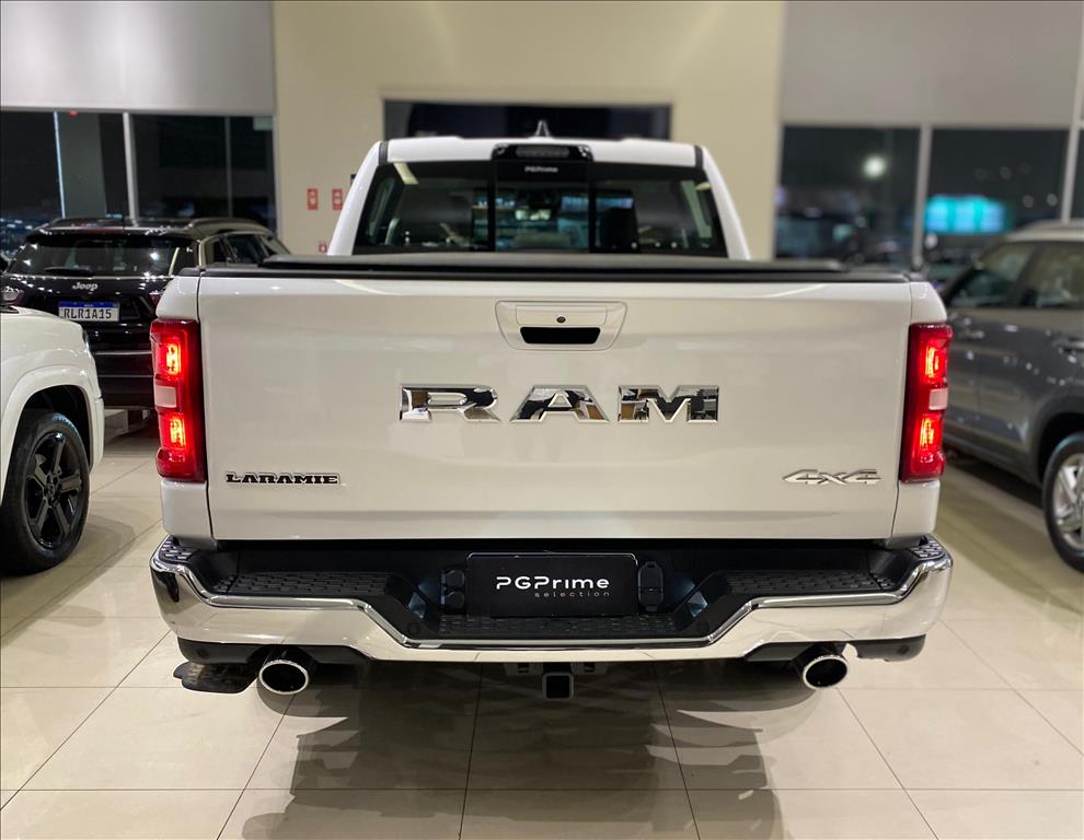 1500 3.0 HURRICANE 6 BITURBO GASOLINA LARAMIE CD 4X4 AUTOMÁTICO
