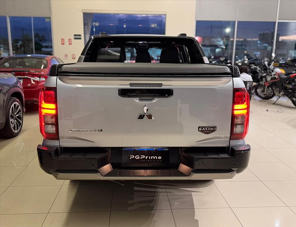 TRITON 2.4 BITURBO DIESEL CD KATANA 4X4 AUTOMÁTICO6