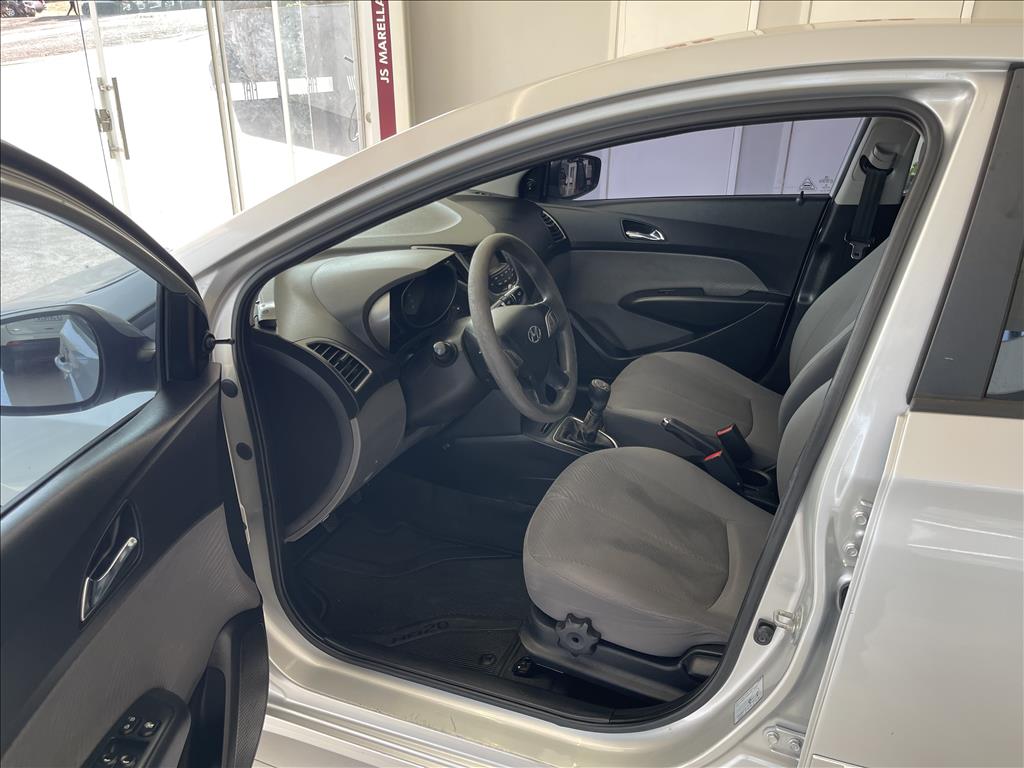 HB20S 1.6 COMFORT PLUS 16V FLEX 4P MANUAL HB20S 1.6 COMFORT PLUS 16V FLEX 4P MANUAL