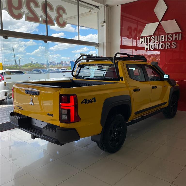 Mitsubishi-TRITON-2.4 BITURBO DIESEL CD KATANA 4X4 AUTOMÁTICO