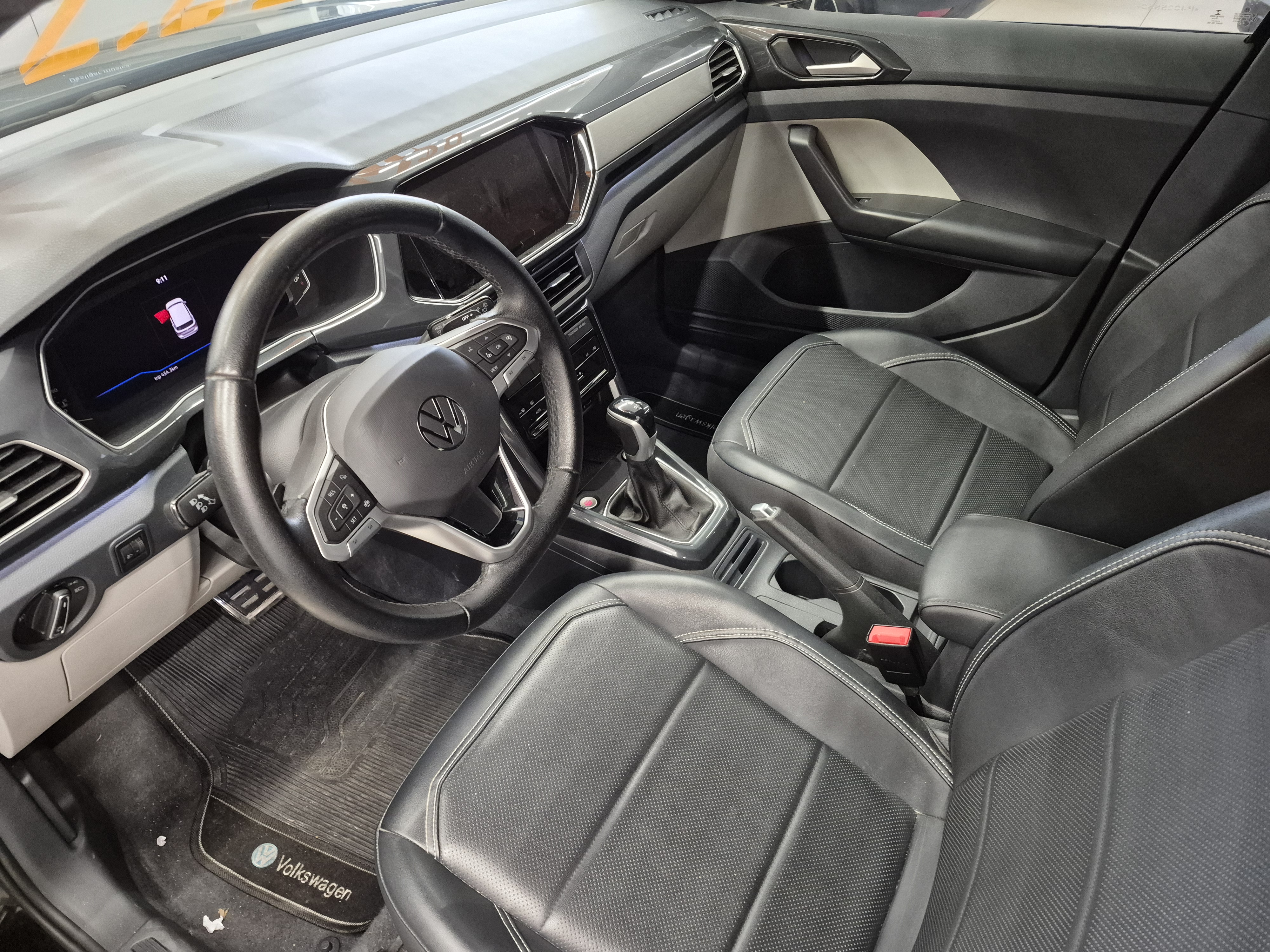 VOLKSWAGEN T-CROSS