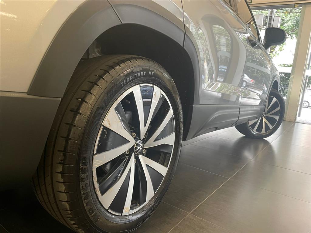 TAOS 1.4 250 TSI TOTAL FLEX COMFORTLINE AUTOMÁTICO19