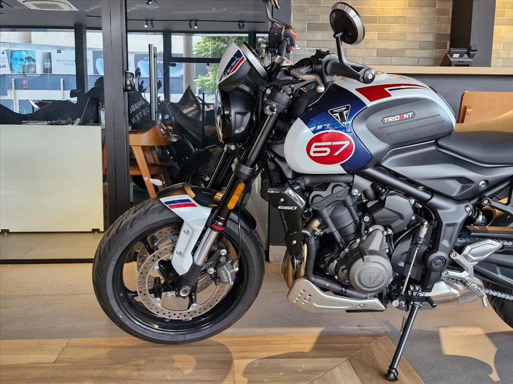 TRIUMPH-TRIDENT-660 TRIPLE TRIBUTE EDITION
