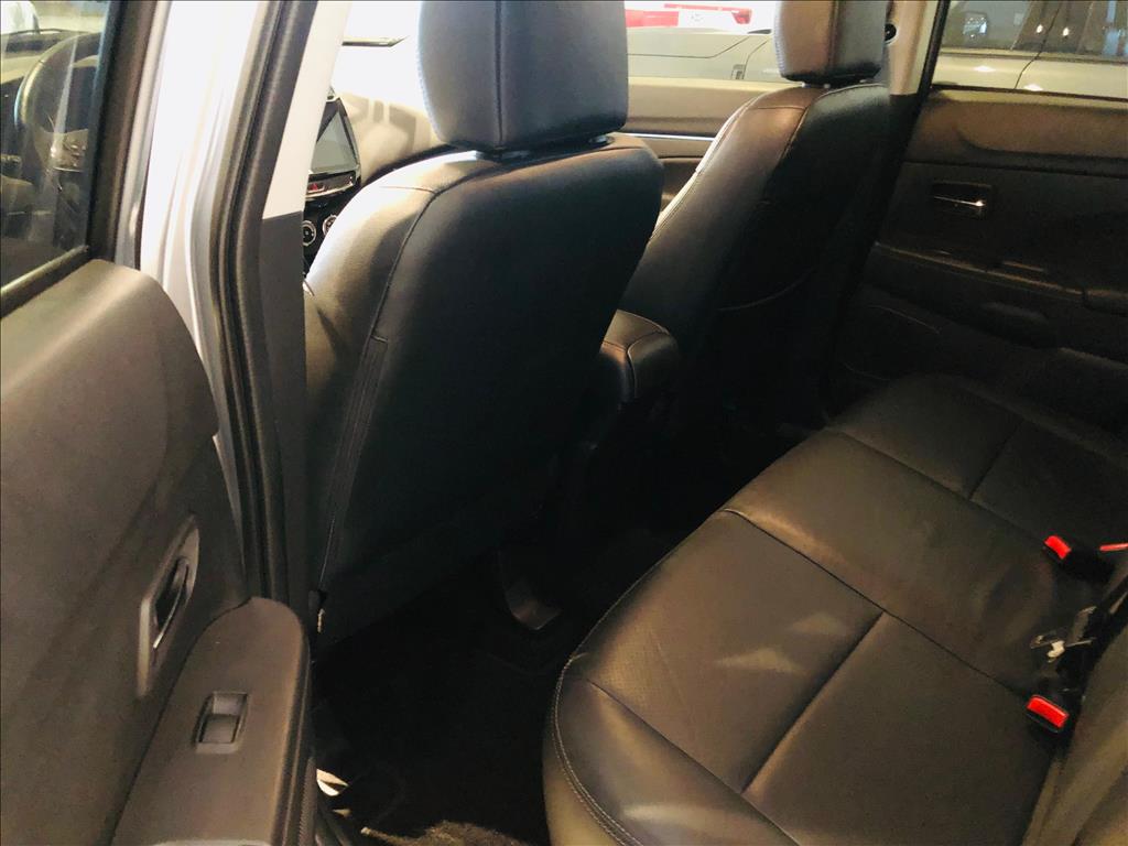 OUTLANDER 2.0 MIVEC GASOLINA HPE AUTOMÁTICO9