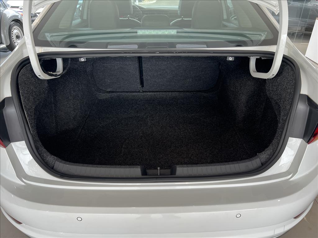 JETTA 1.4 250 TSI TOTAL FLEX COMFORTLINE TIPTRONIC18
