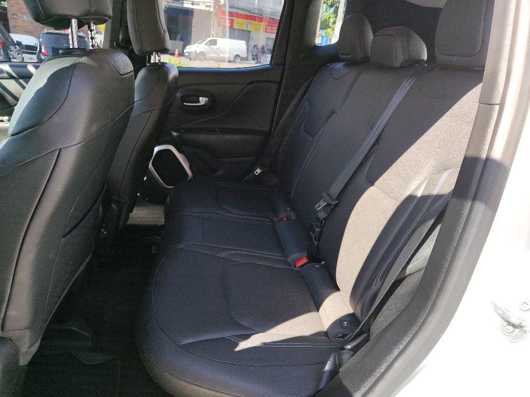 RENEGADE 1.8 16V FLEX LONGITUDE 4P AUTOMÁTICO9