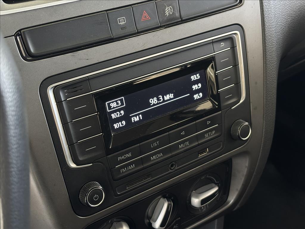 FOX 1.6 MSI TRENDLINE 8V FLEX 4P MANUAL FOX 1.6 MSI TRENDLINE 8V FLEX 4P MANUAL
