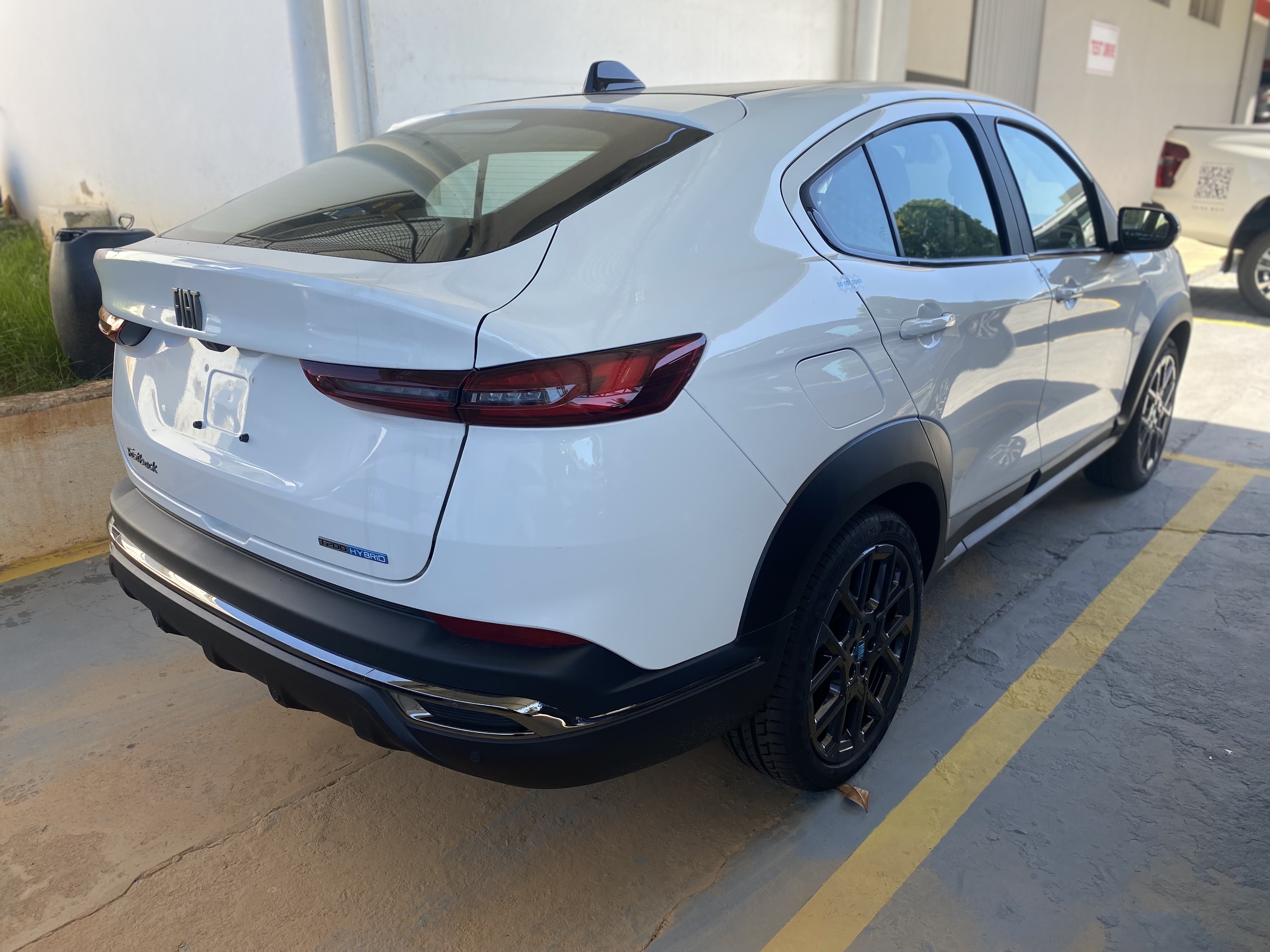 FASTBACK 1.0 TURBO 200 HYBRID IMPETUS CVT5