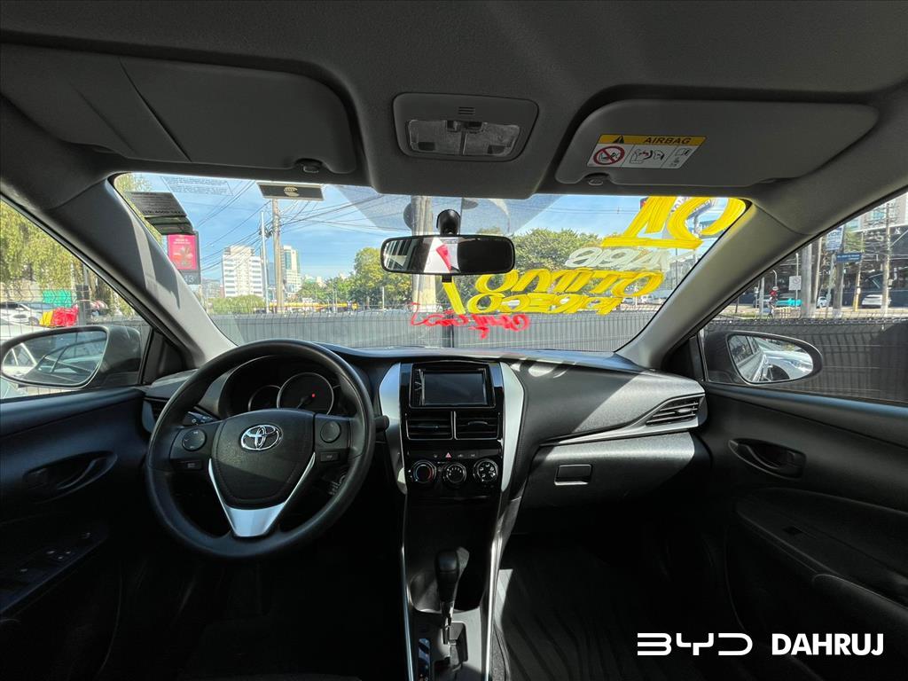 YARIS 1.5 16V FLEX SEDAN XL LIVE MULTIDRIVE6