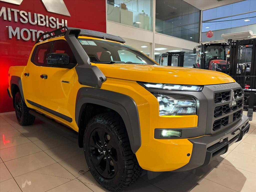 Mitsubishi-TRITON-2.4 BITURBO DIESEL CD SAVANA 4X4 AUTOMÁTICO