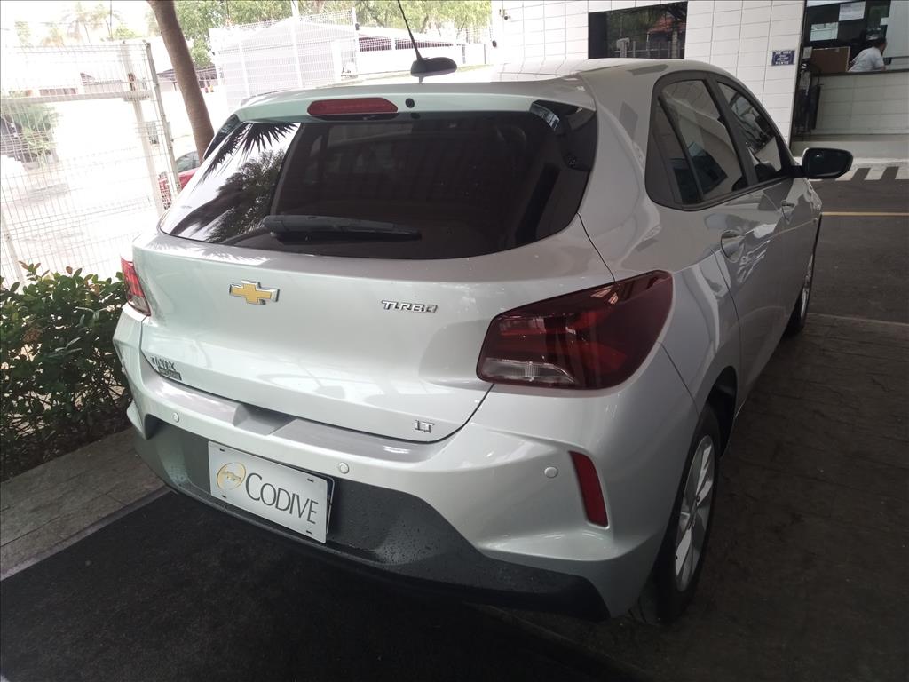 ONIX 1.0 TURBO FLEX LT AUTOMÁTICO4