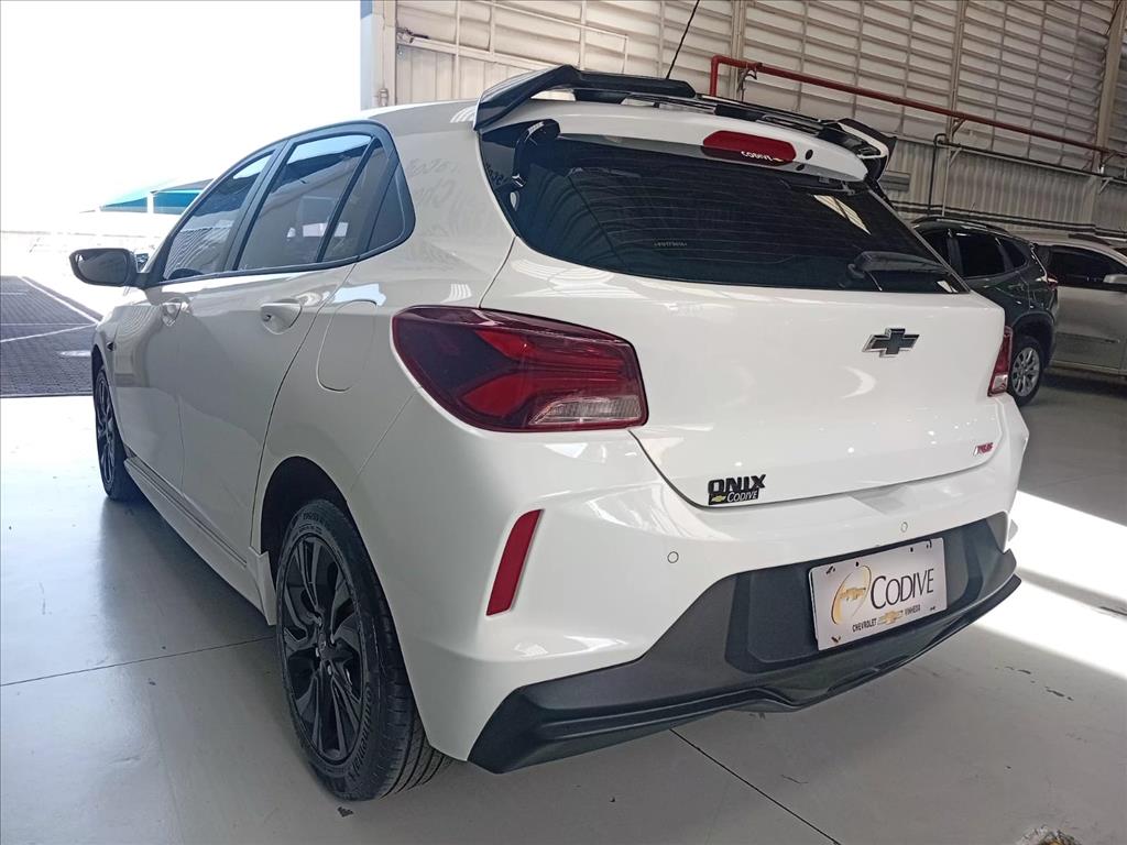 ONIX 1.0 TURBO FLEX RS AUTOMÁTICO3