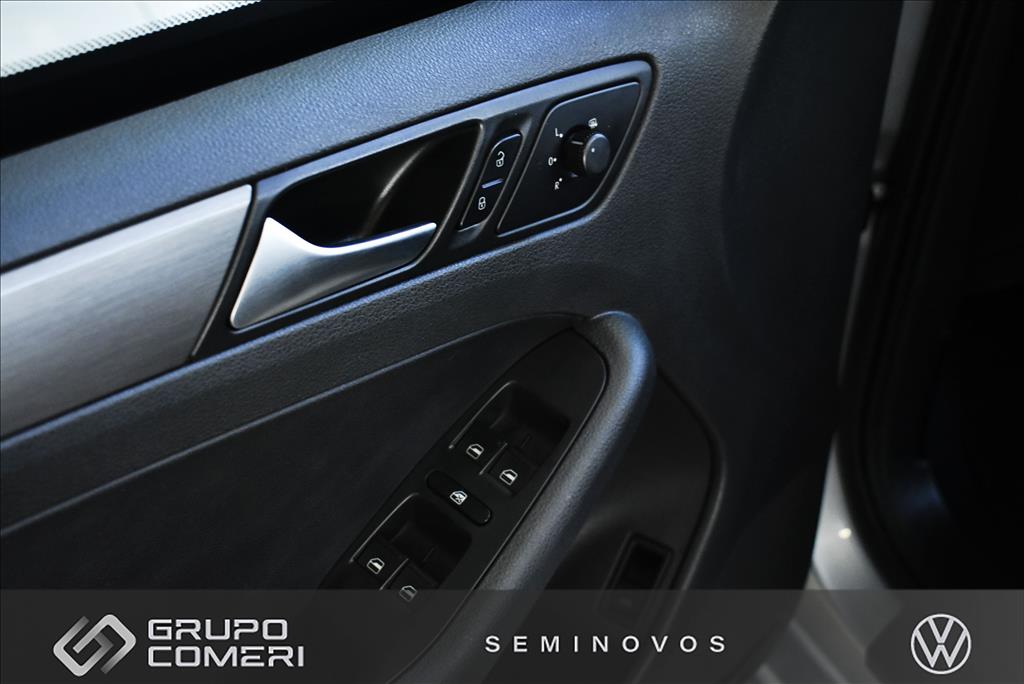 JETTA 2.0 TSI HIGHLINE 211CV GASOLINA 4P TIPTRONIC12