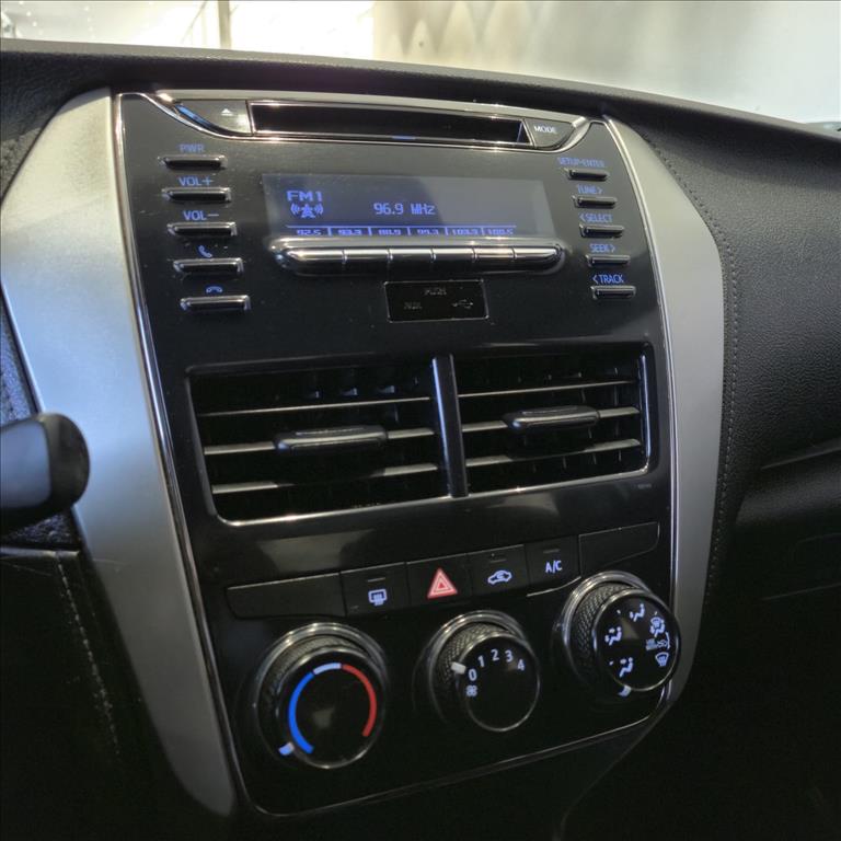 YARIS 1.3 16V FLEX XL LIVE MANUAL7