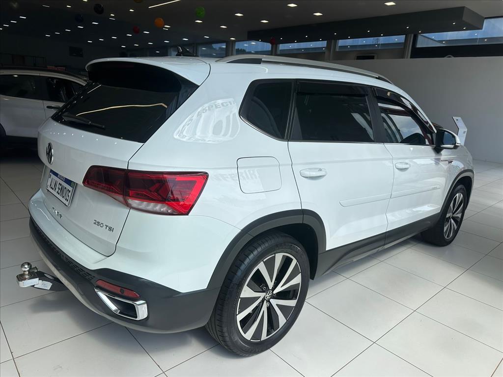 TAOS 1.4 250 TSI TOTAL FLEX HIGHLINE AUTOMÁTICO8
