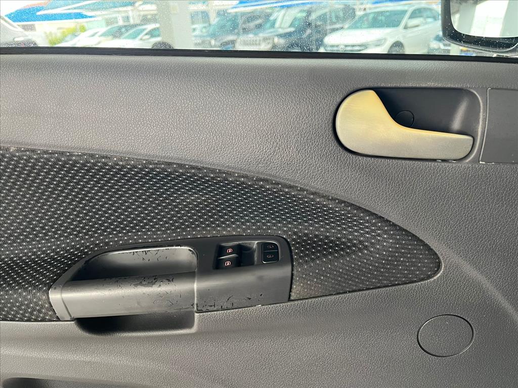 VOYAGE 1.0 MI TRENDLINE 8V FLEX 4P MANUAL17