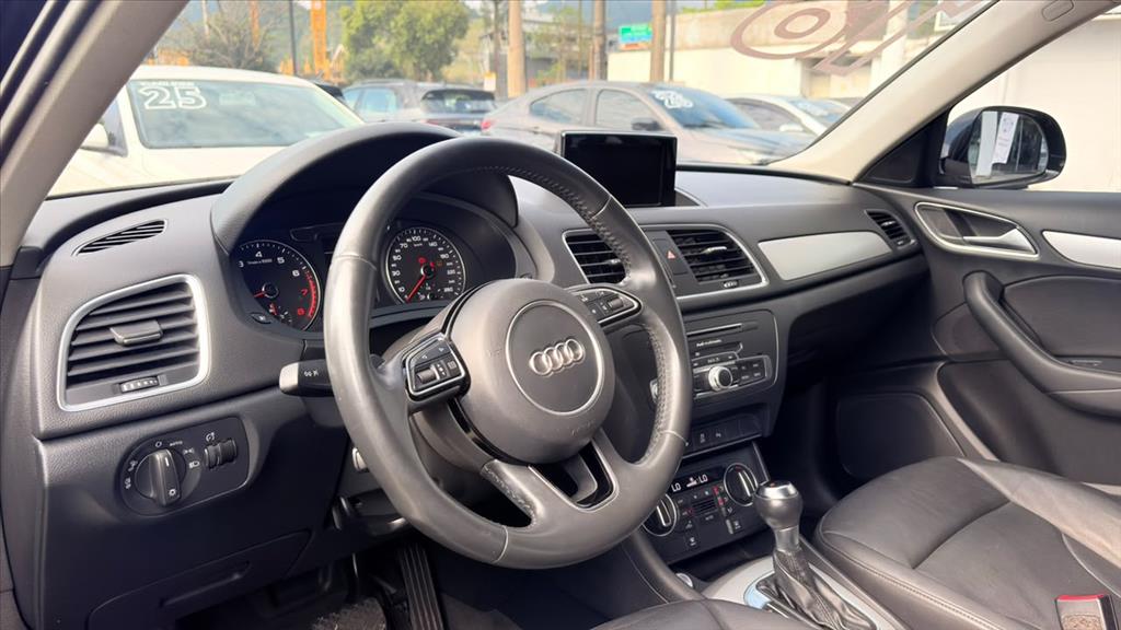 Q3 1.4 TFSI AMBIENTE FLEX 4P S TRONIC8