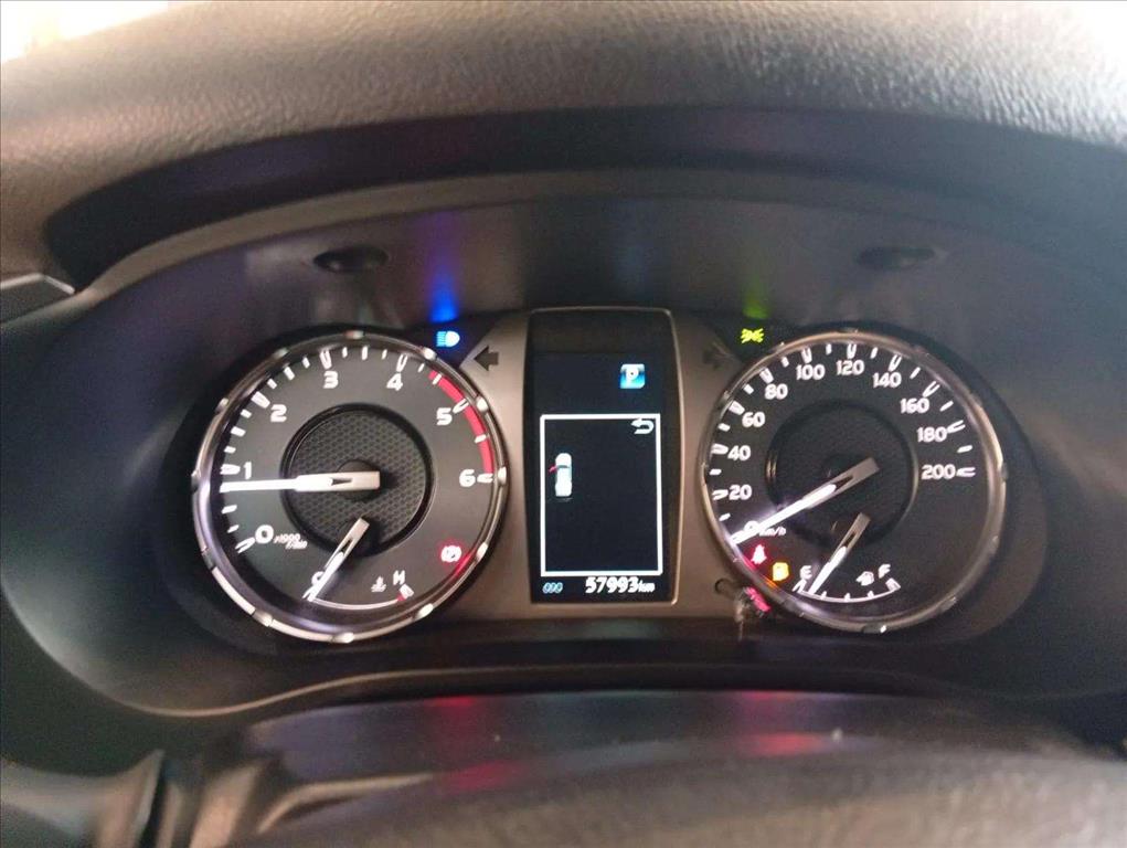 HILUX 2.8 D-4D TURBO DIESEL CD SR 4X4 AUTOMÁTICO6