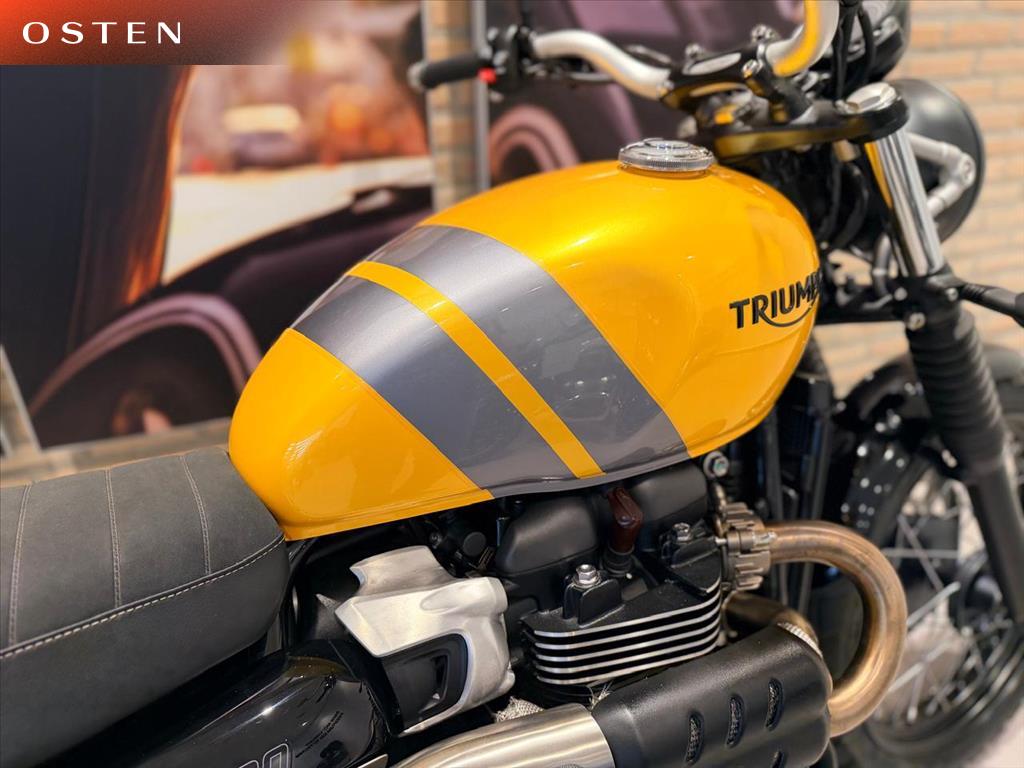 TRIUMPH-SCRAMBLER-900