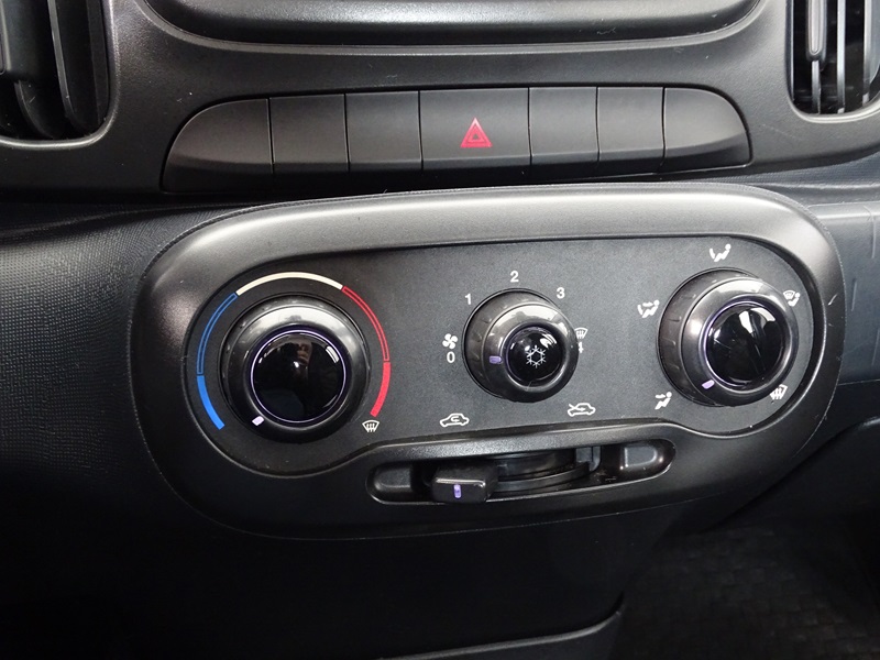 MOBI 1.0 8V EVO FLEX LIKE. MANUAL MOBI 1.0 8V EVO FLEX LIKE. MANUAL