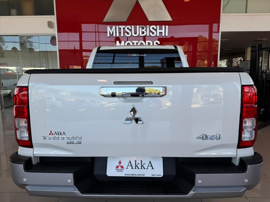 Mitsubishi-TRITON-2.4 BITURBO DIESEL CD GLS 4X4 AUTOMÁTICO