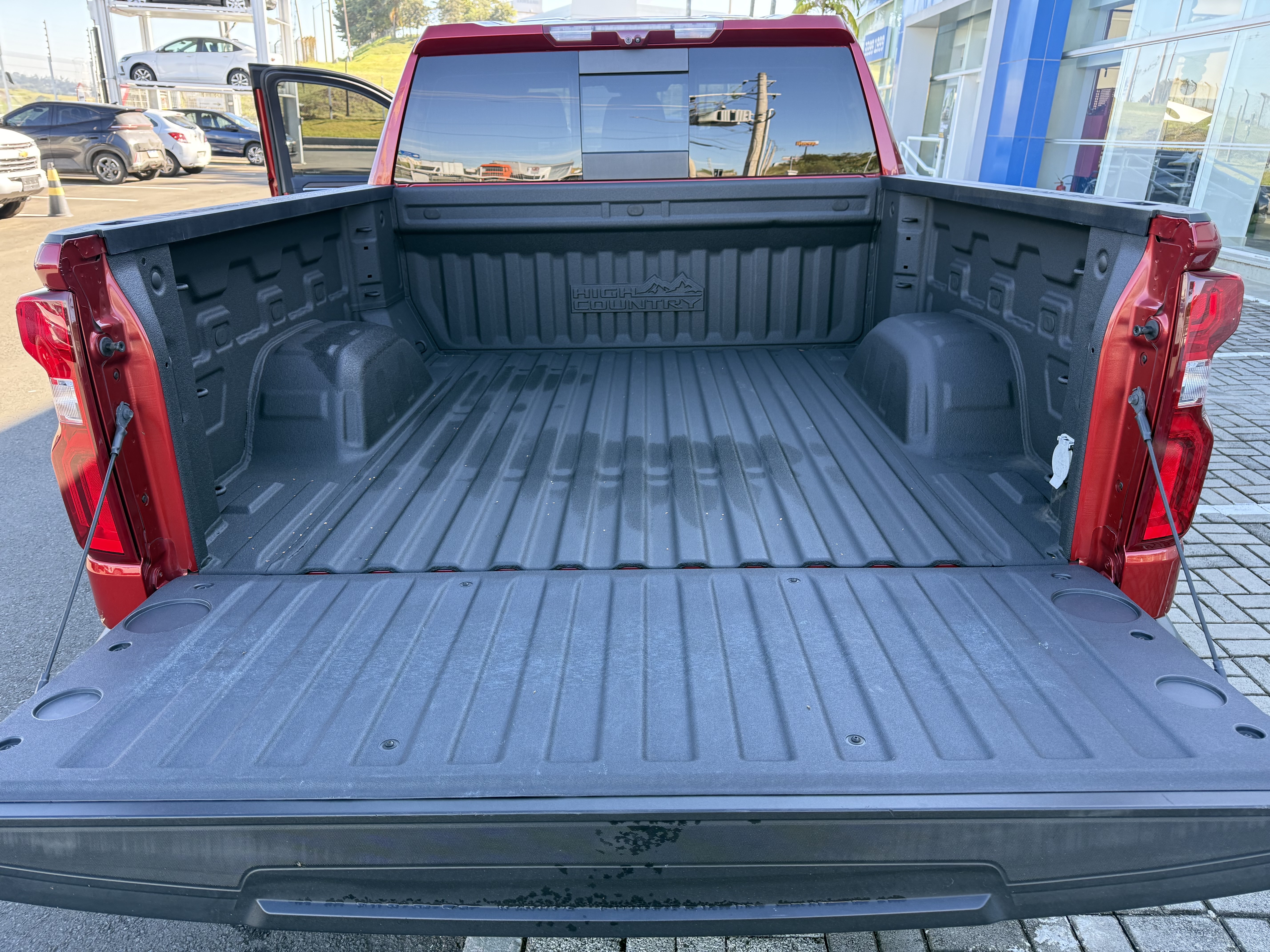 SILVERADO 5.3 V8 GASOLINA 1500 HIGH COUNTRY 4X4 AUTOMÁTICO12