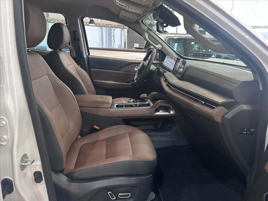 DAKOTA 2.2 TURBO DIESEL LARAMIE 4X4 AUTOMÁTICO8