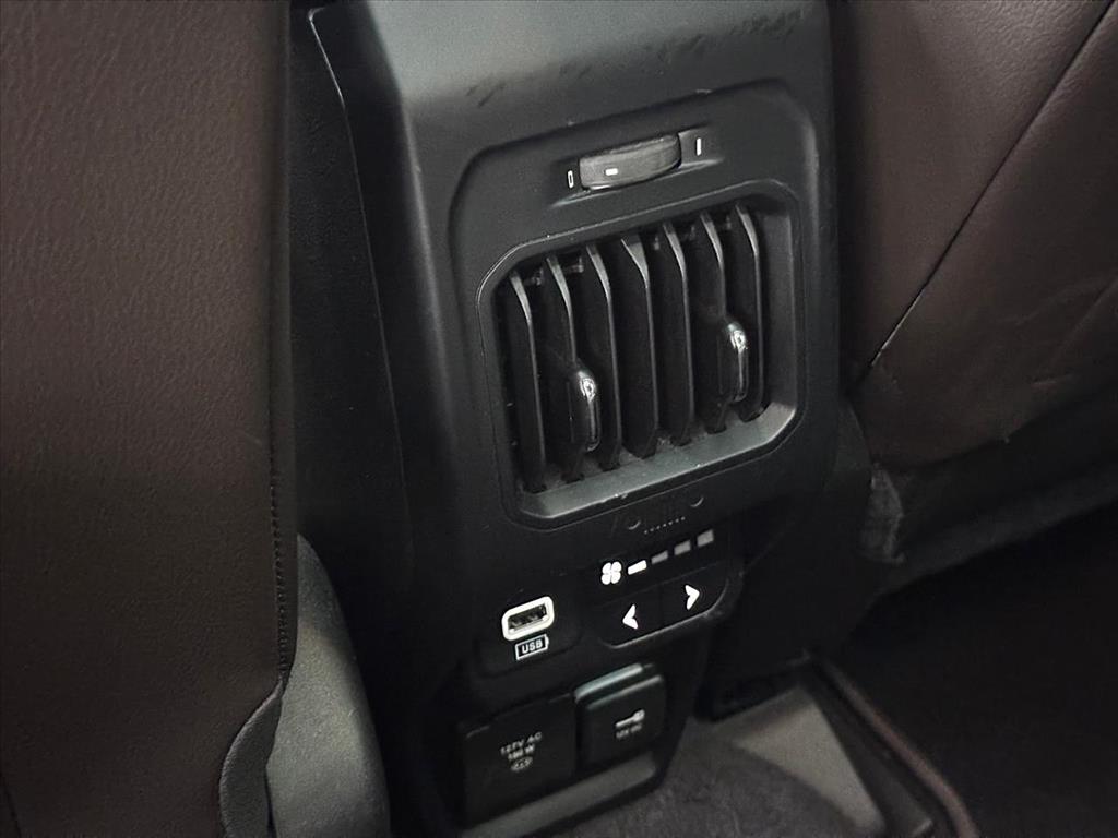 COMMANDER 1.3 T270 TURBO FLEX OVERLAND AT610