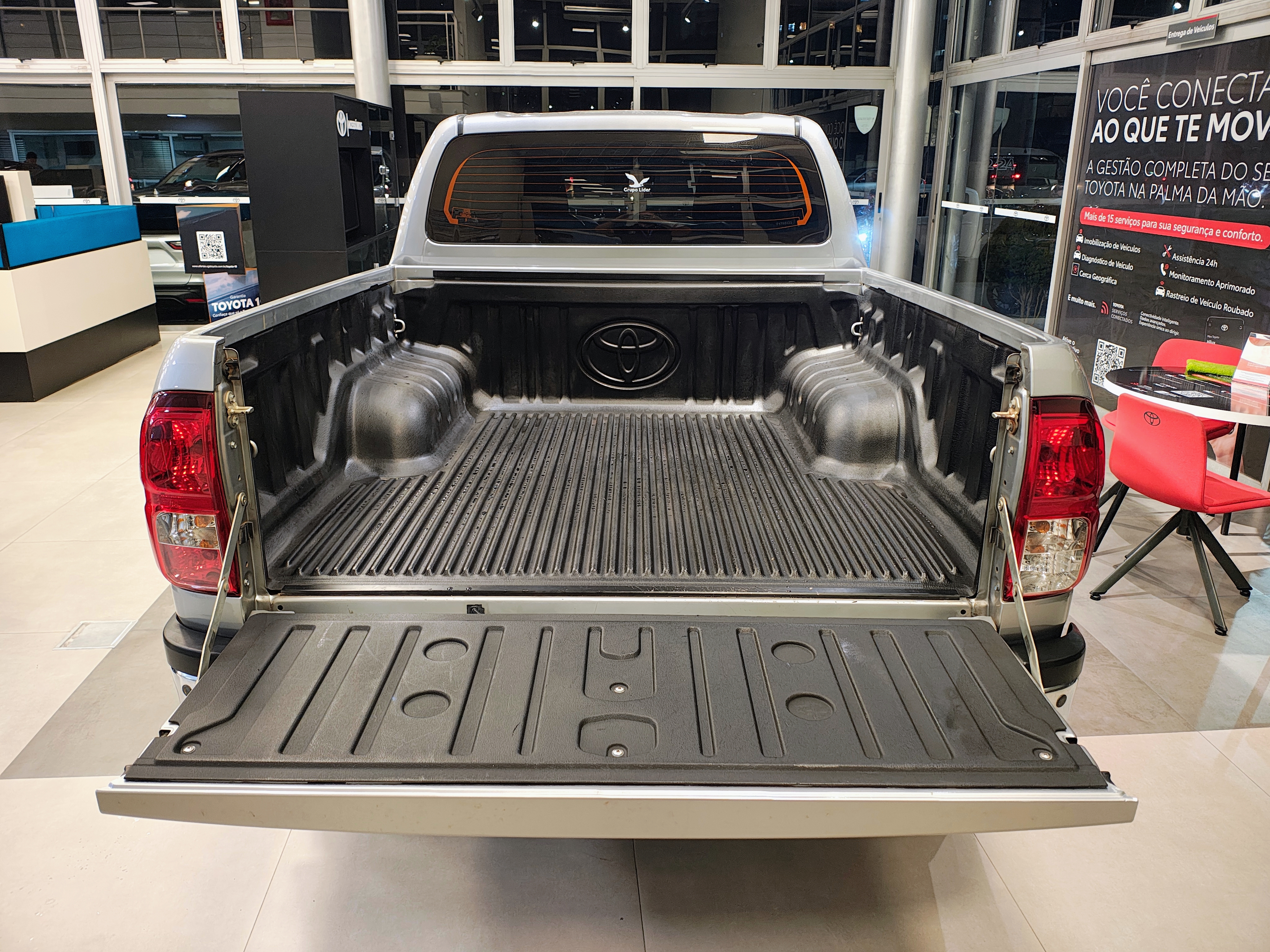 HILUX 2.8 D-4D TURBO DIESEL CD SRV 4X4 AUTOMÁTICO4