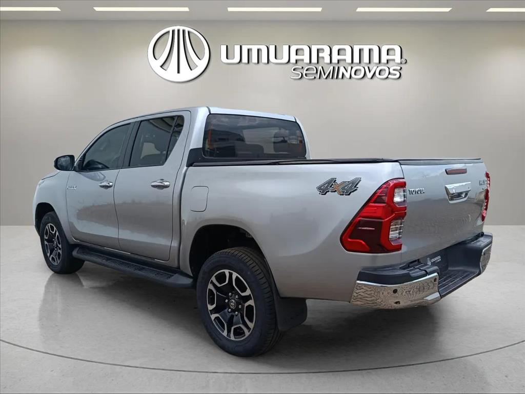 HILUX 2.8 D-4D TURBO DIESEL CD SRV 4X4 AUTOMÁTICO4