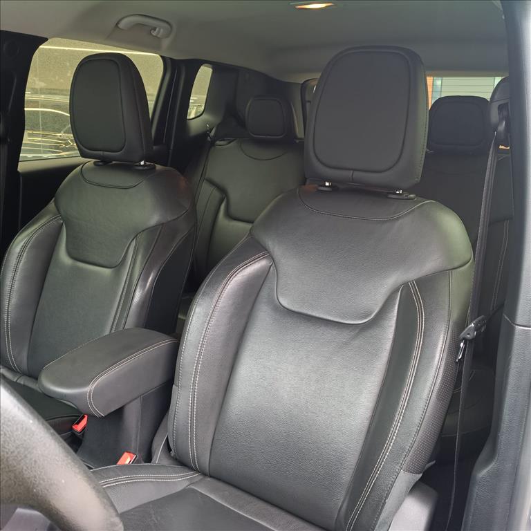 RENEGADE 1.8 16V FLEX LONGITUDE 4P AUTOMÁTICO10